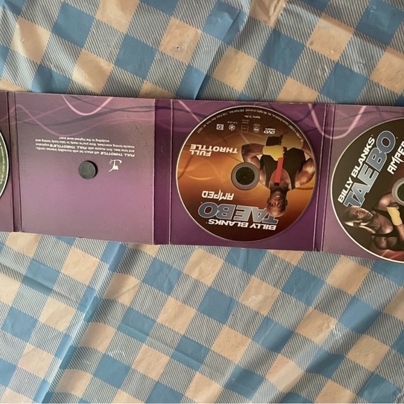 12 beach body workout videos in great condition - Picture 8 of 8